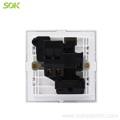13A250V Single Pole 1Gang power outlet Switched Socket
